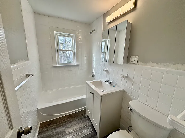4907 Washington St #1L — Photo 5