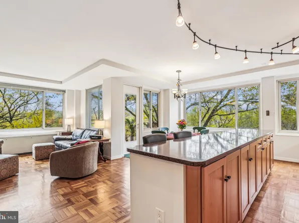 4000 Tunlaw Rd NW APT 925, Washington, DC 20007