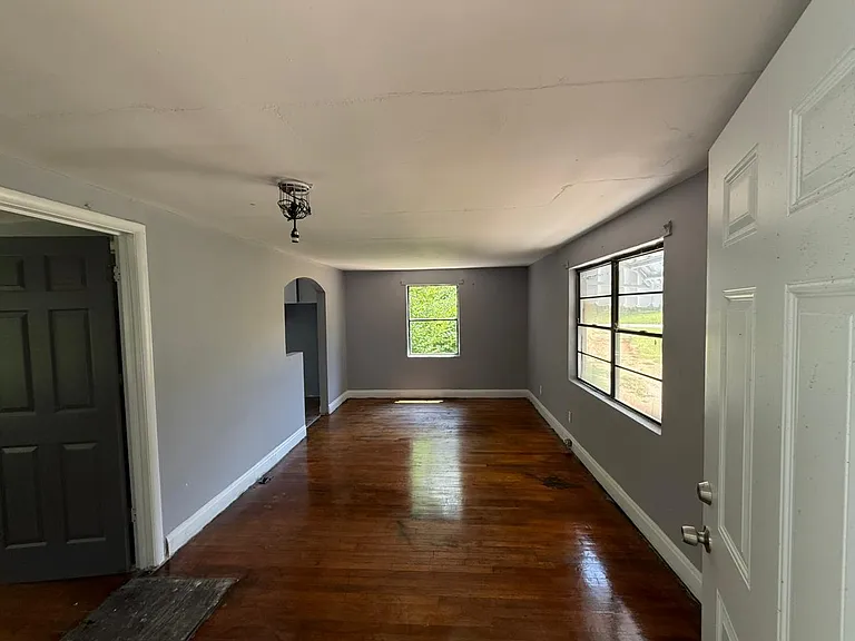1221 Maple St — Photo 35