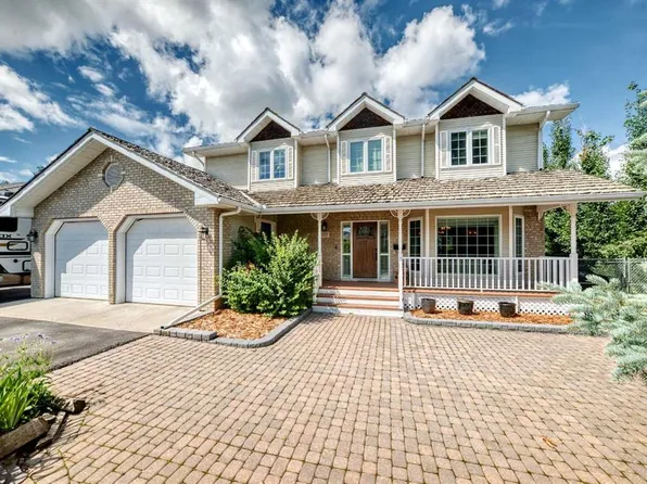 777 E East Lakeview Rd, Chestermere, AB T1X 1B1