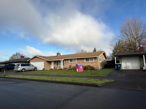 1082 W 7th Pl, Junction City, OR 97448