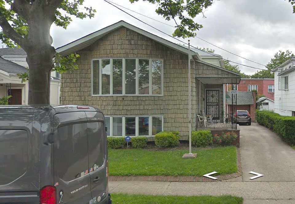 1st image of 2424 E 64th St