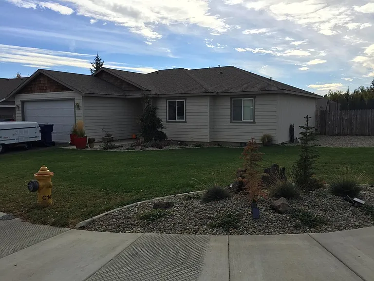 E Country Side Ave — Photo 11