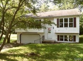 410 Briarwood St, Saint Clair, MO 63077