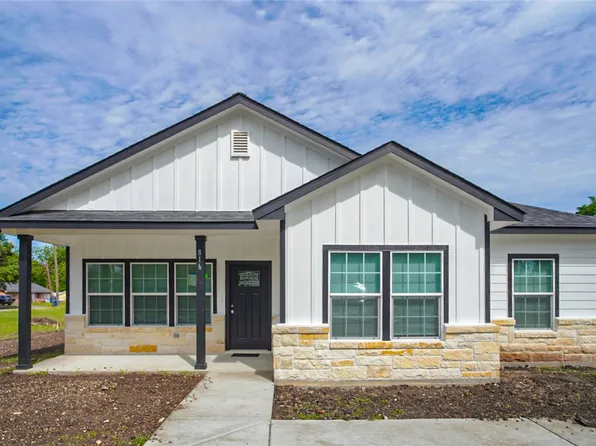 816 W Chase St, Navasota, TX 77868