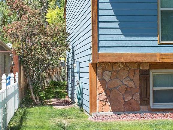 3rd image of 1016 Palisades Ct