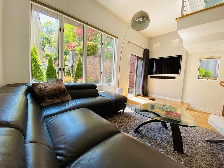 22 Veterans Way — Photo 14
