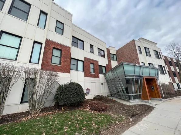99 Chestnut Hill Ave APT 105, Brighton, MA 02135