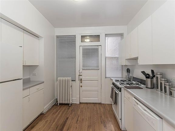 3rd image of 4874-80 N Ashland Ave #48801W
