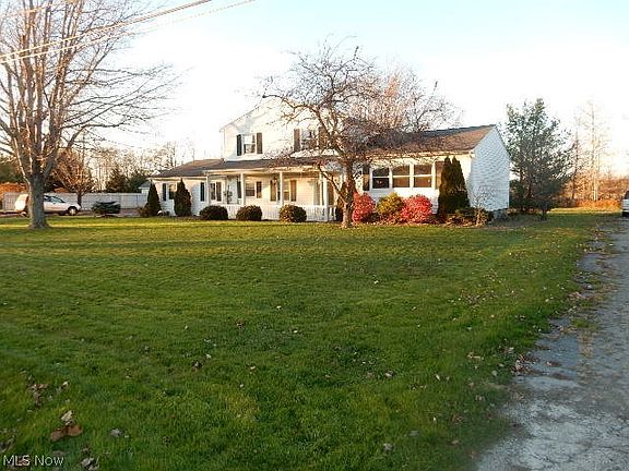 2nd image of 765 Fairway Dr