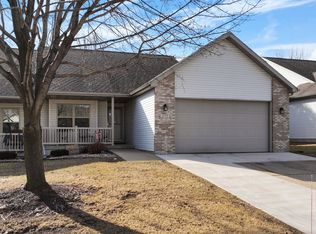 3073 Rebel Dr, Sun Prairie, WI 53590