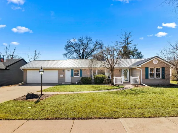 202 E Delwood St, Morton, IL 61550