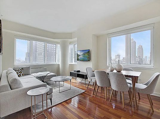 1st image of 425 5th Ave APT 18B