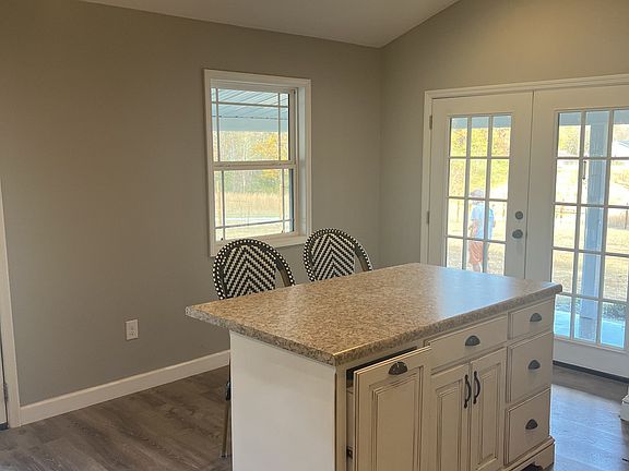 5th image of 20 Worley Ln