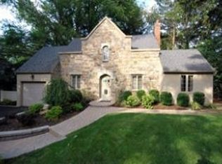 70 Pickwick Rd, Manhasset, NY 11030