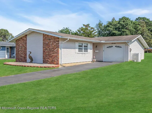 16 Darley Circle, Brick, NJ 08724