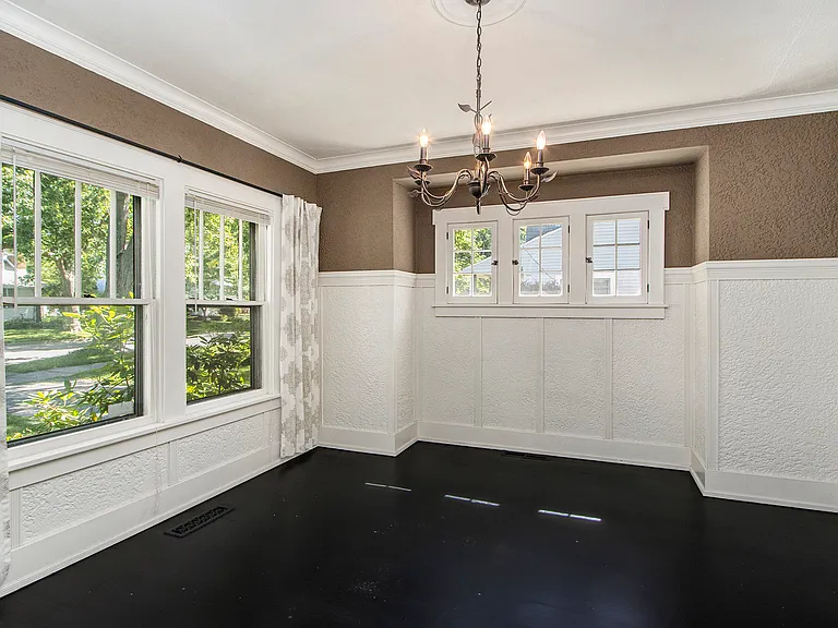 1110 Cambridge Dr — Photo 11
