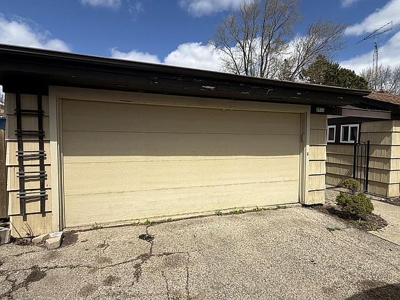 2nd image of 6516 Green Ridge DRIVE