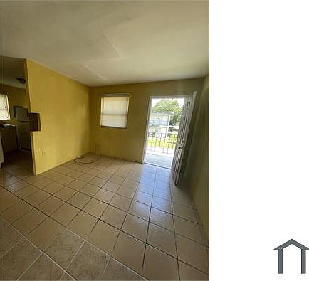 2nd image of 900 Colyer St #902