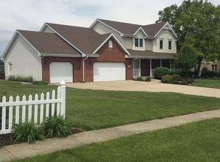 22530 S Farm View Rd, New Lenox, IL 60451