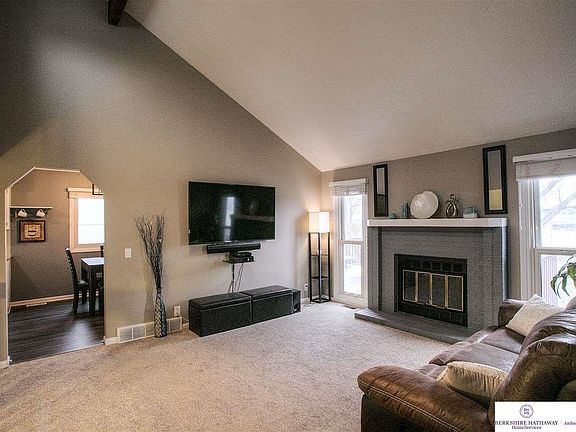 5th image of 8502 S 143rd Ave