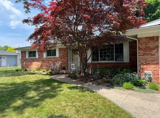 1217 Clearview Dr, Flushing, MI 48433