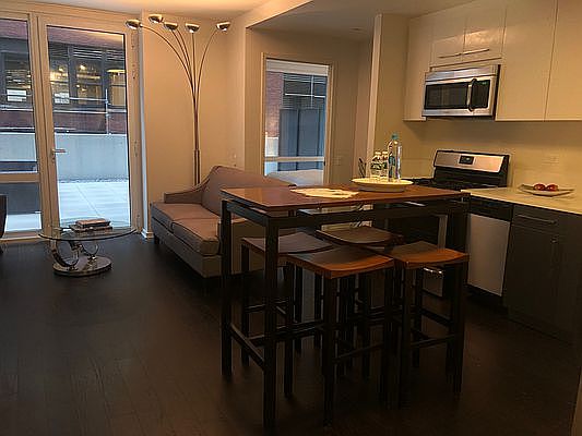 5th image of 235 E 44th St APT 3E