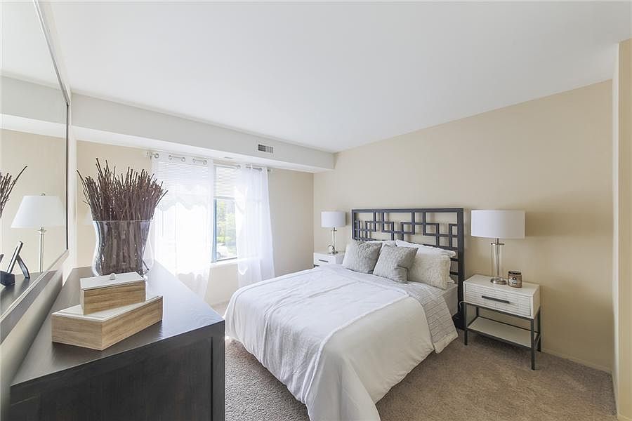 1st image of 3020 Signature Blvd APT G