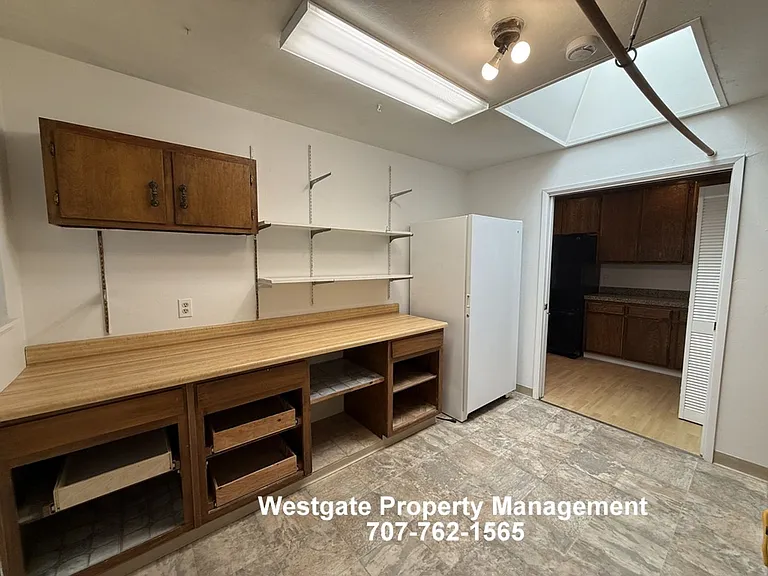 1336 Marian Way — Photo 17