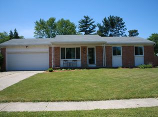 536 Harvest Ln, Lansing, MI 48917