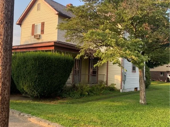 503 Poplar Ave, Williamstown, WV 26187