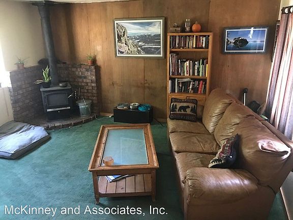 4th image of 841 Patricia Ln