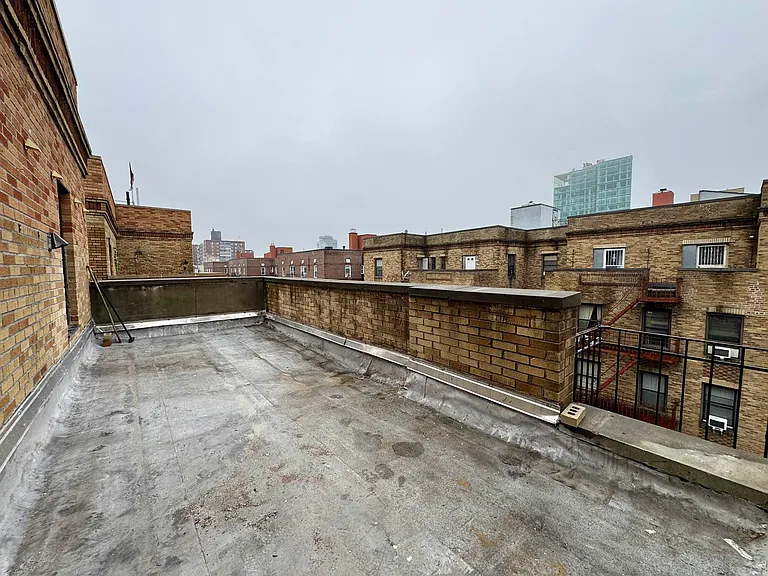 140-70 Ash Ave #602 — Photo 4