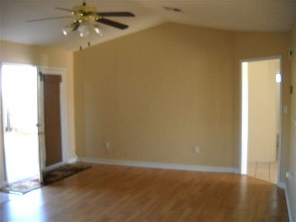 5th image of 4117 SW Parkridge Blvd