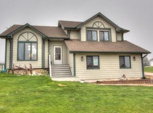 8604 Highland Hills Rd, Rapid City, SD 57702