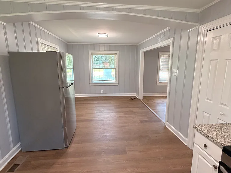344 Groh St — Photo 11