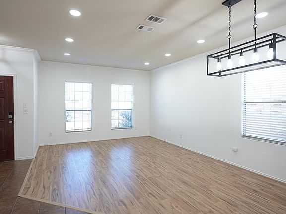 5th image of 5571 Crestwood Dr
