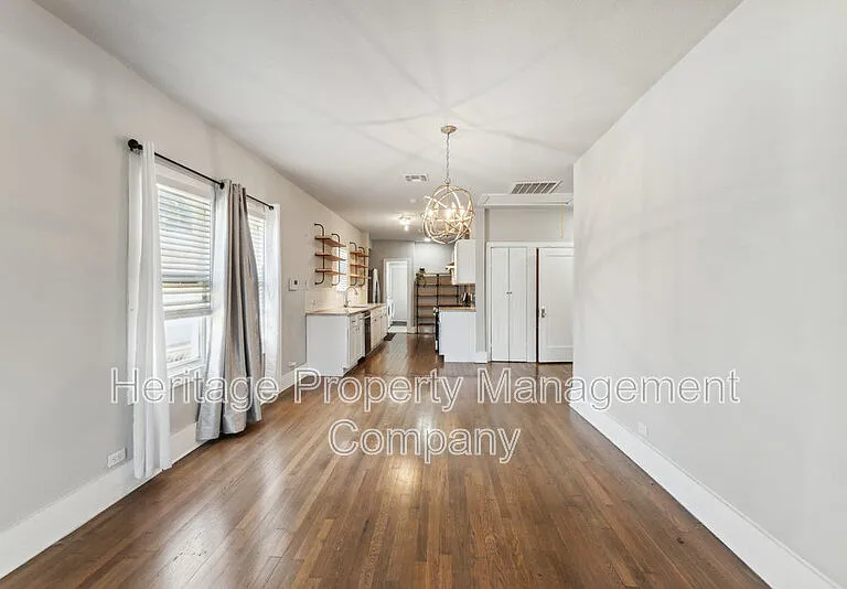 1031 Schley Ave — Photo 20