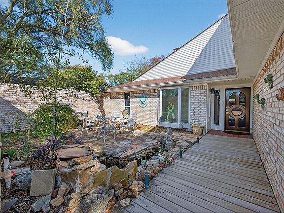 5th image of 15718 Cascade Point Dr