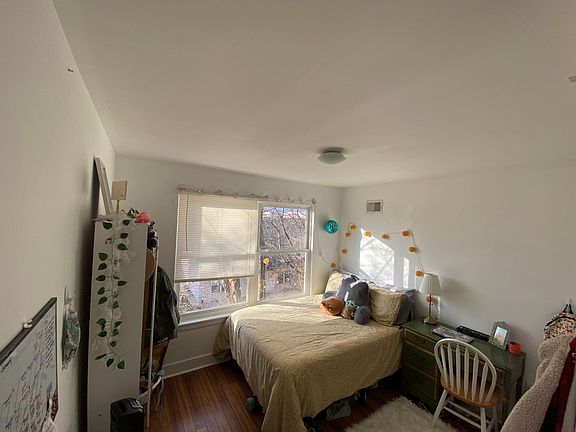 3rd image of 1740 N Gratz St #1