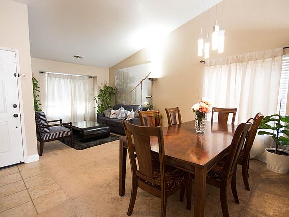 3rd image of 742 Vinca Ct