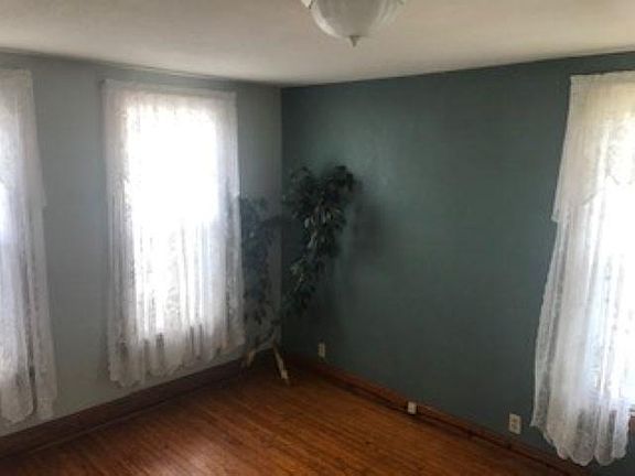 4th image of 1304 McKinley Ave