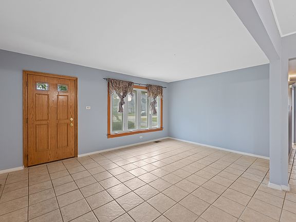 5th image of 816 Joyce Ave