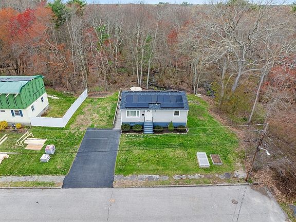 2nd image of 102 Brookside Rd