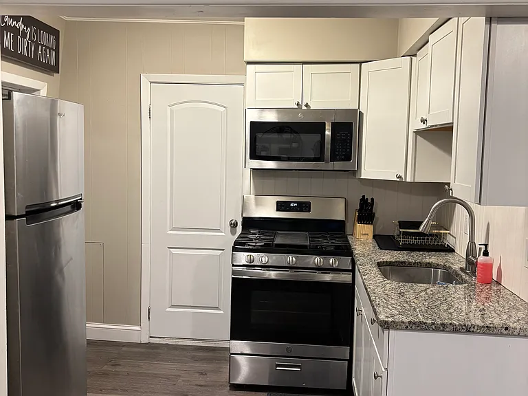 20 Jones St #1 — Photo 14