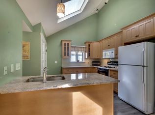 38 Sterling St, Braintree, MA 02184