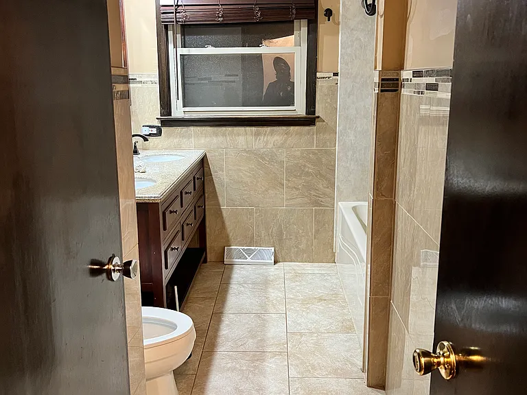 1014 Blouin Dr — Photo 14
