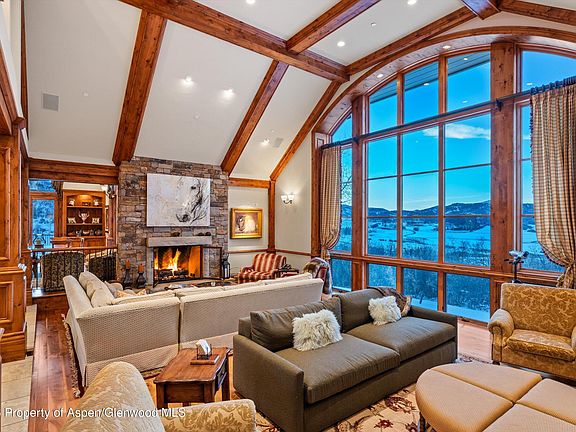 5th image of 971 Cluny Rd