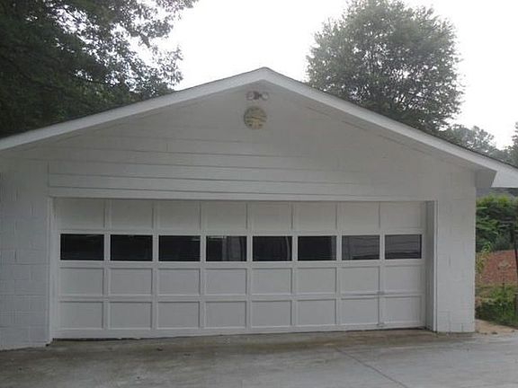 2nd image of 2410 Johnson Dr