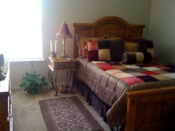 2nd bedroom